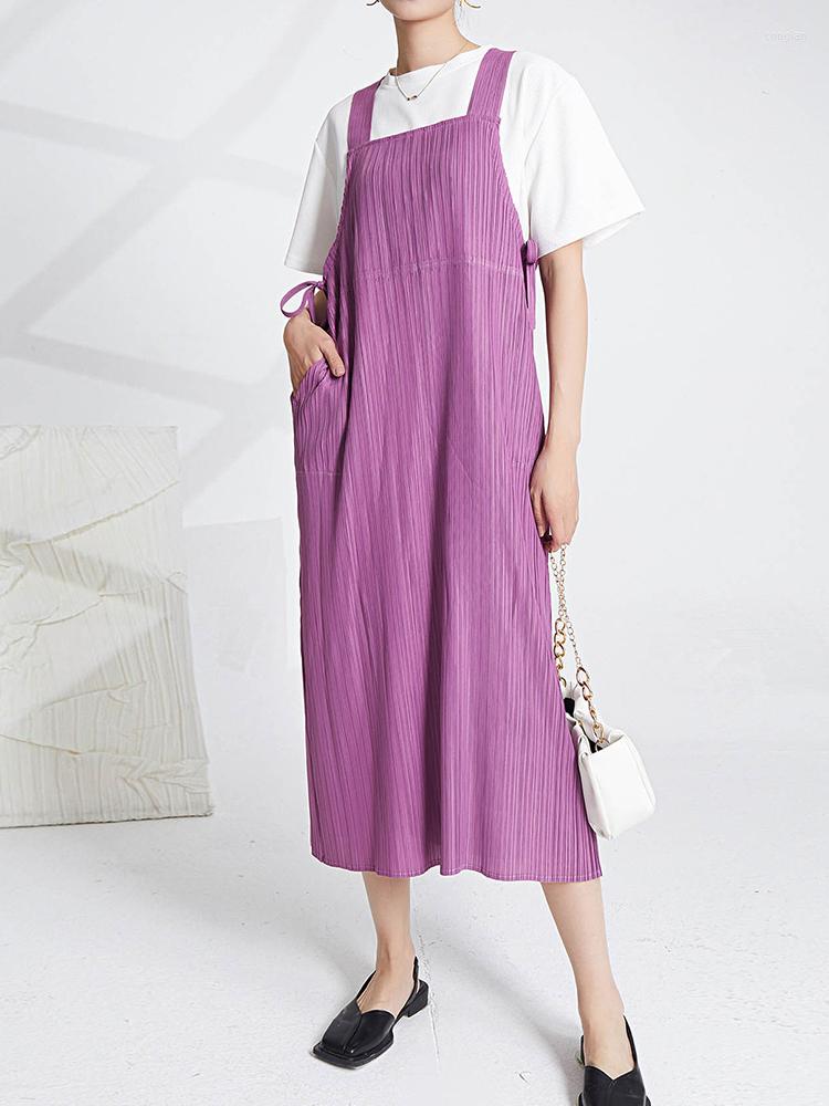 

Casual Dresses Miyake Pocketed Sleeveless Solid Colour Pleated Fashion Design Women Shoulder Strap Summer Square Neck Set Head, Black