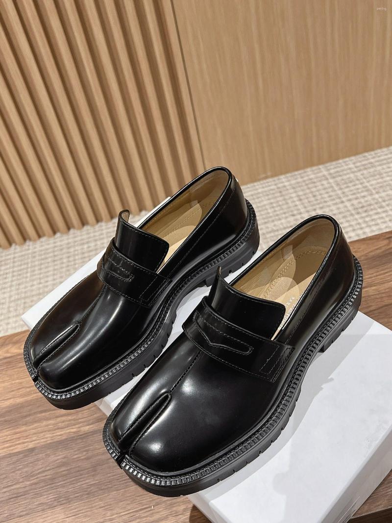 

Dress Shoes Women Paris Tabi Split-toe Black Leather Loafers, Picture shown