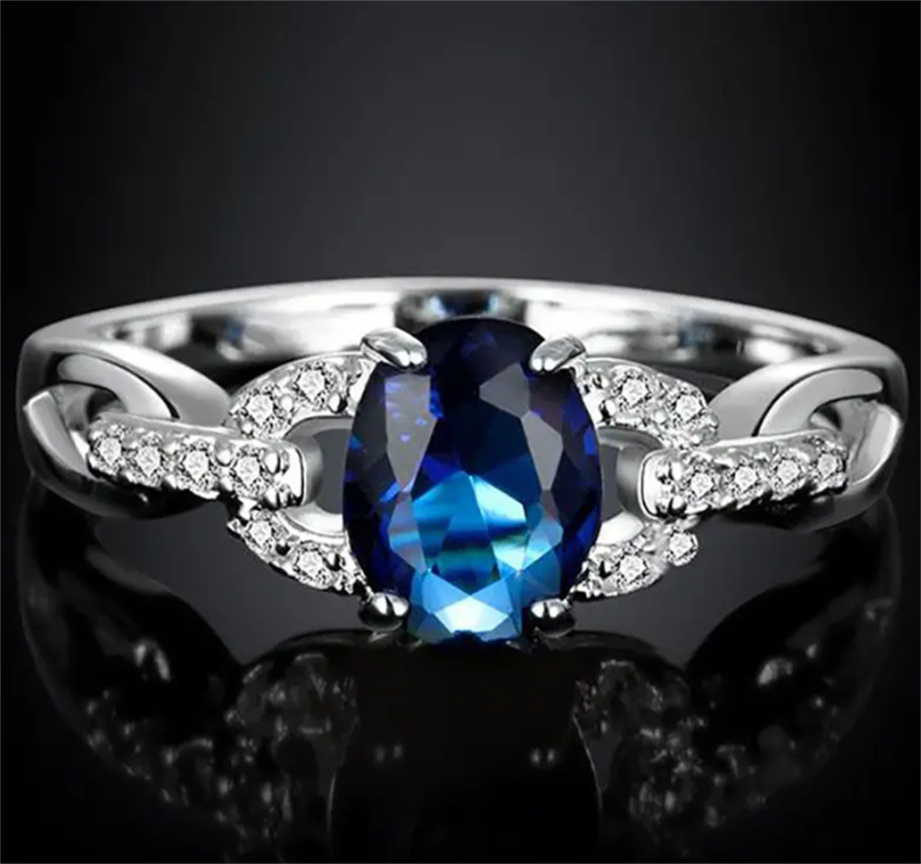

Gorgeous Blue Zirconia Engagement Ring - Perfect for Bridal Jewelry