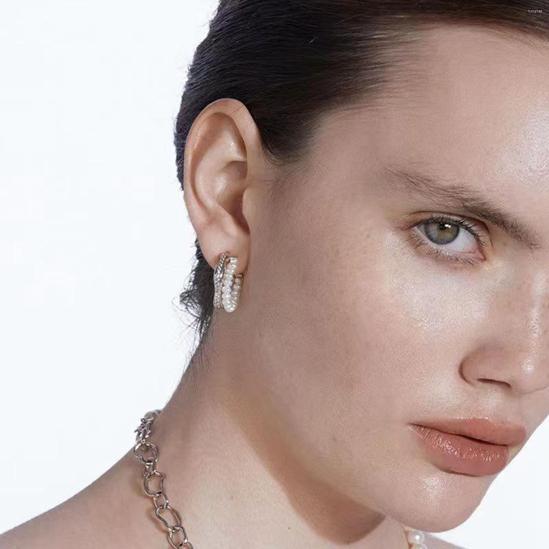 

Hoop Earrings Double Layer C Ring Freshwater Pearl Women's Design Sense Inlaid Womens Small Hoops Statement