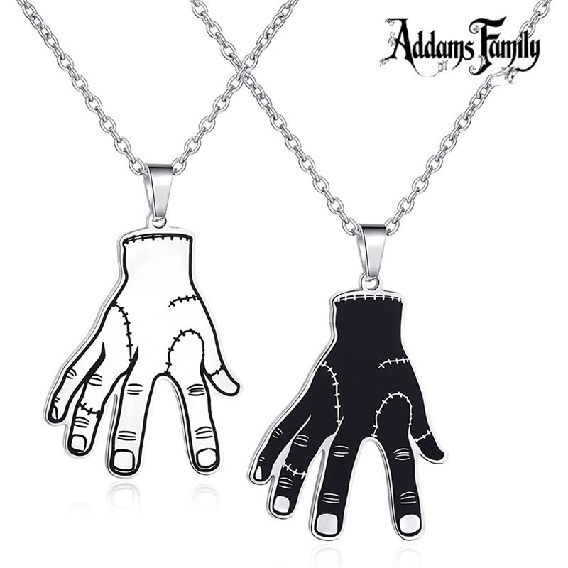 

2023 Wednesday Addams Things Hand Necklace Gothic Pendant Decoration Titanium Steel Pendant Hip Hop Jewelry Cosplay Party Gift