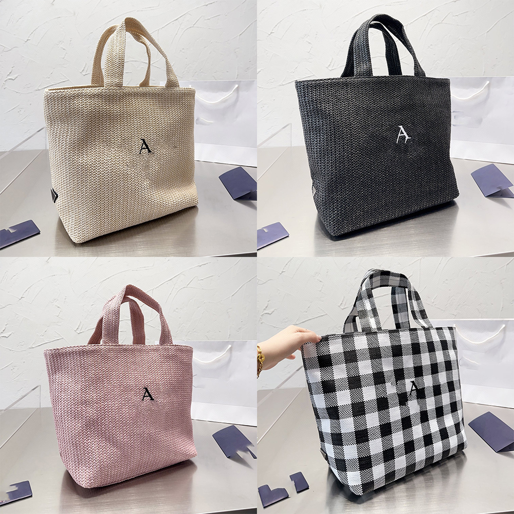

Leisure Shopping the plaid Tote Bag for Women Fashion Manual Weave Straw Fabrics Large Capacity Vacation Beach Bags Light Wild Wholesale Reusable Designer Handbags