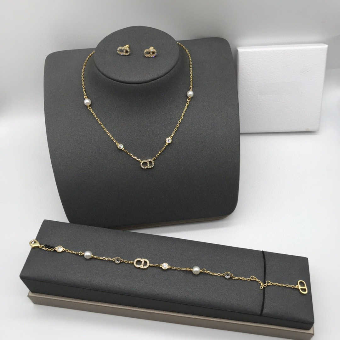 

D Dijia Classic CD Small Letter Gold Inlaid Diamond Pearl Necklace Women's High Grade Choker Neckchain