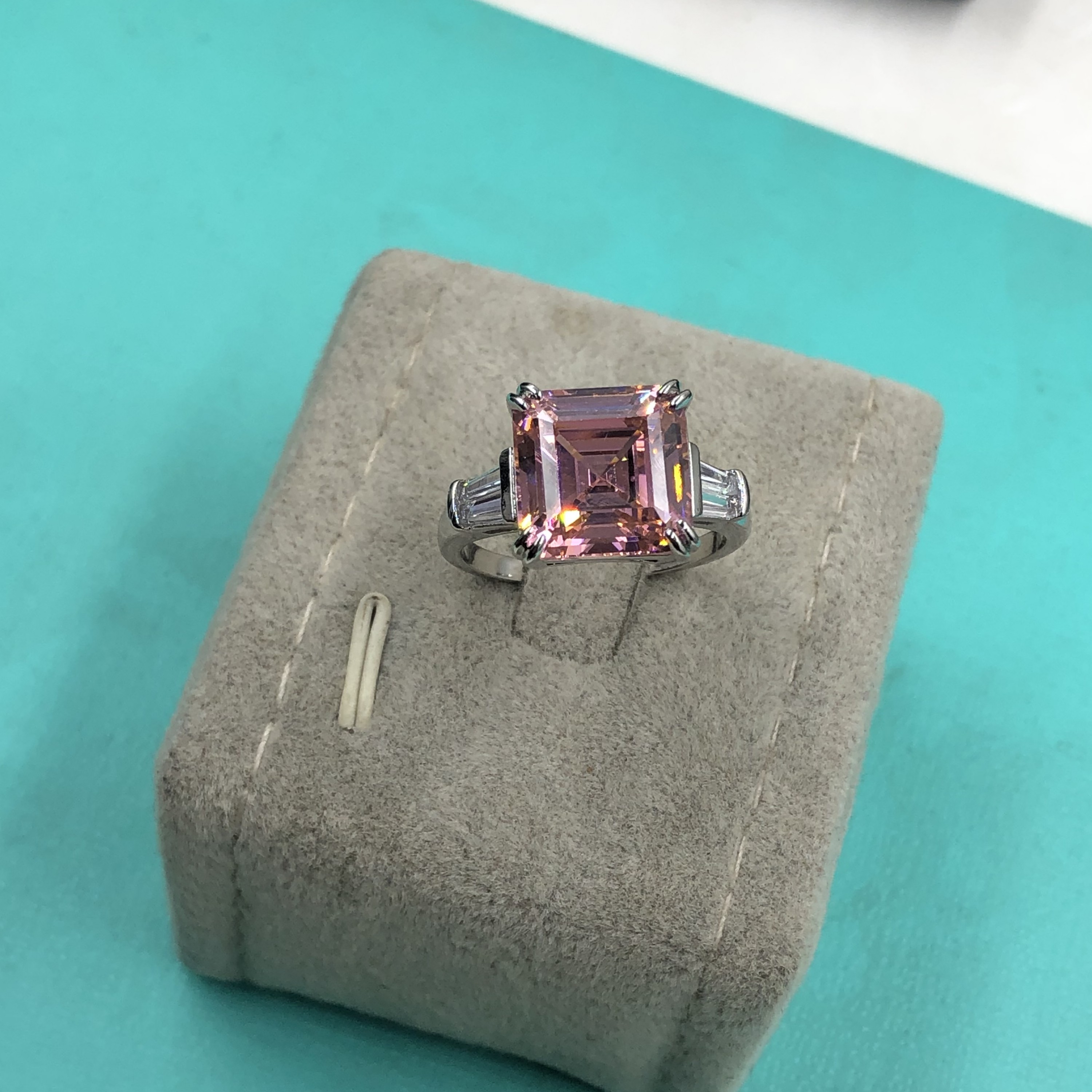 Réel 925 Sterling Silver Blanc Rose Jaune Asscher coupe 5ct Diamant Simulé Mariage Fiançailles Cocktail Femmes Anneaux Six coupe Fine Jewelry Who