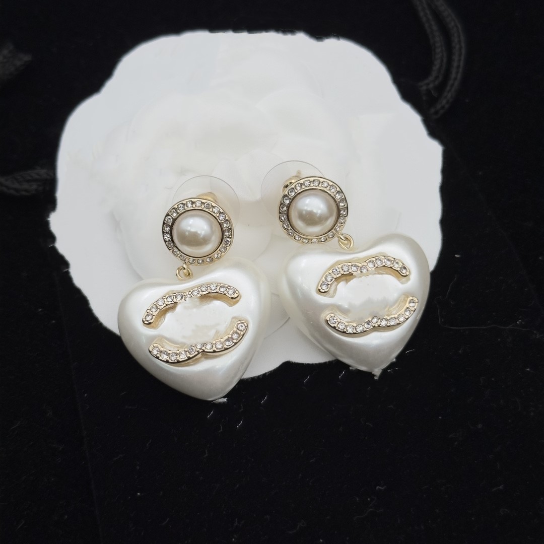 

2023 Top Quality Classic stud Women Heart Studs Cute Size Luxury Letter ccity Earrings Wedding Party Gifts channel Wholesale kx12g
