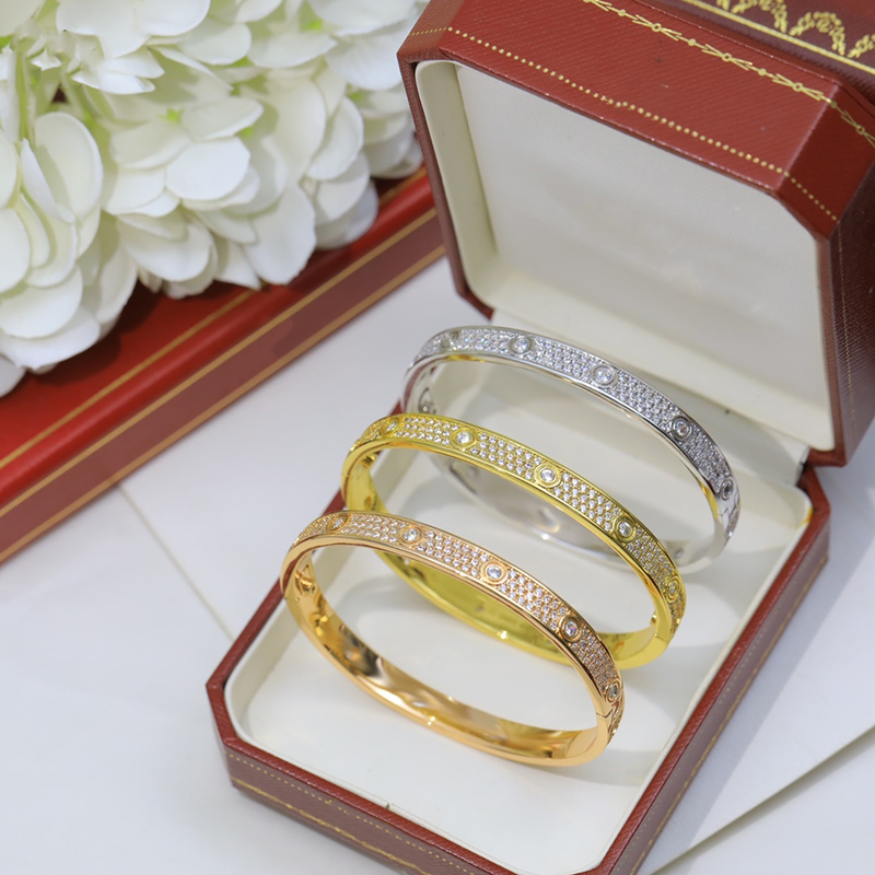

gold bracelets ladies bracelet gold designer diamond luxury Advanced materials jewelry width 7MM hidden inlay technology fade bracelet Diamond bracelet