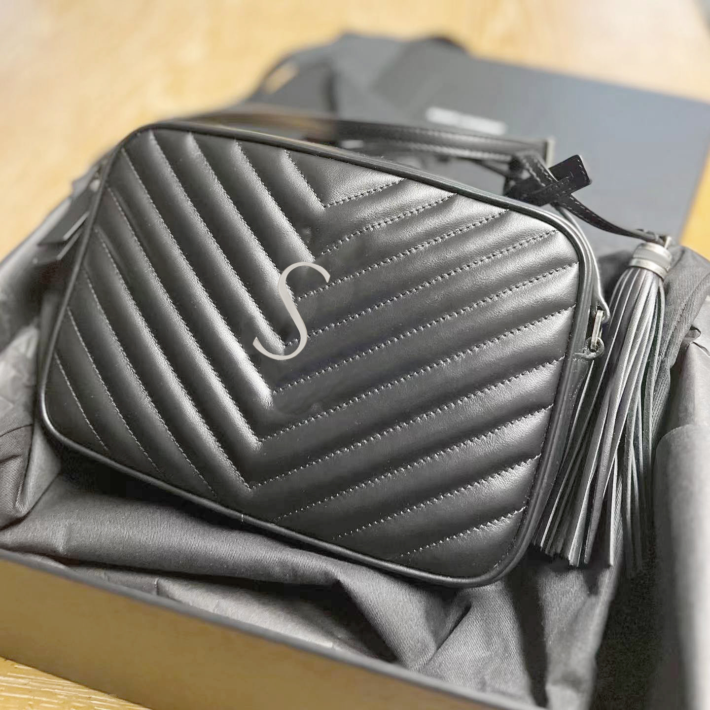 

Designer LOU tassel Shoulder bag Leather quilting camera Women famous Zipper purse and handbag mens chains clutch bags Wallets Luxury tote makeup mini crossbody Bag, Red