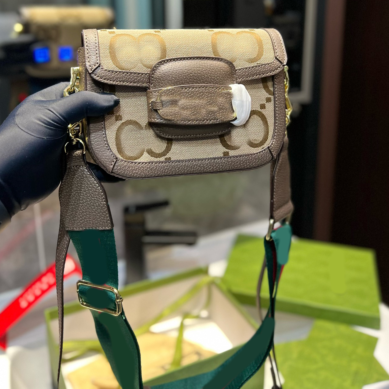 

Saddless bag Crossbody Luxury Designer Brand Bags Fashion Shoulder Handbags High Quality Women Purse Phone Wallet Metallic Plain, Pic color with logo 22x15cm