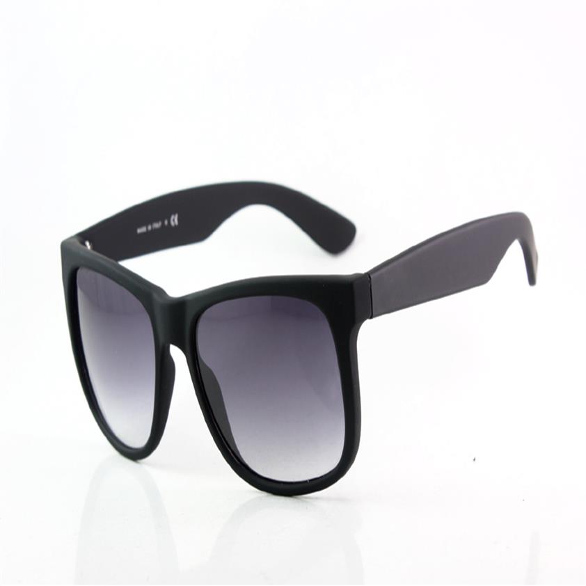 

Sell Brand Eyewear Luxury Justin Glasses Mens Womens Fashion Sunglasses 4165 Black Sunglass Grey Gradient Lens 54mm298B
