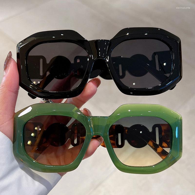 

Sunglasses Luxury Vintage Oversize Men Women Trendy Square Gradient Shades Sun Glasses Brand Design Fashion UV400 Eyewear