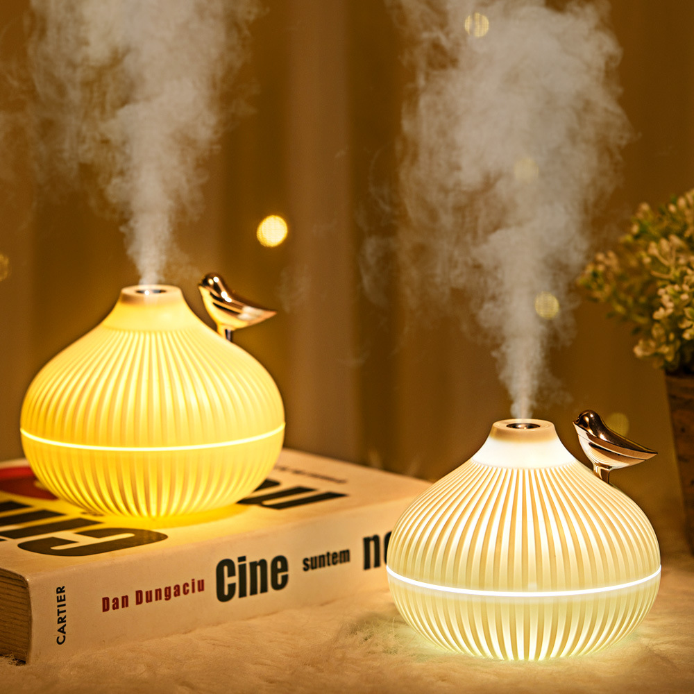 

Cross border New Little Night Light Humidifier Onion Type 300ML Lark Aromatherapy Machine Home Office Heavy Mist
