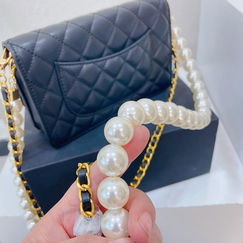 

Designer Bags New Evening Crossbody Women's Shoulder Bags Luxury Brand Woc Fashion Simple Small Square Bag Lambskin Pearl Chain Mobile Phone Handbags Woc 5A Size 20 cm, White