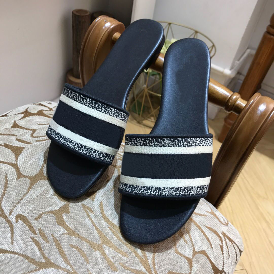 

Paris Embroidery Designer Sandals Women Flat Beach Summer Slippers Black Blue Peep Toe Sandal with Dust Bag 35, Green