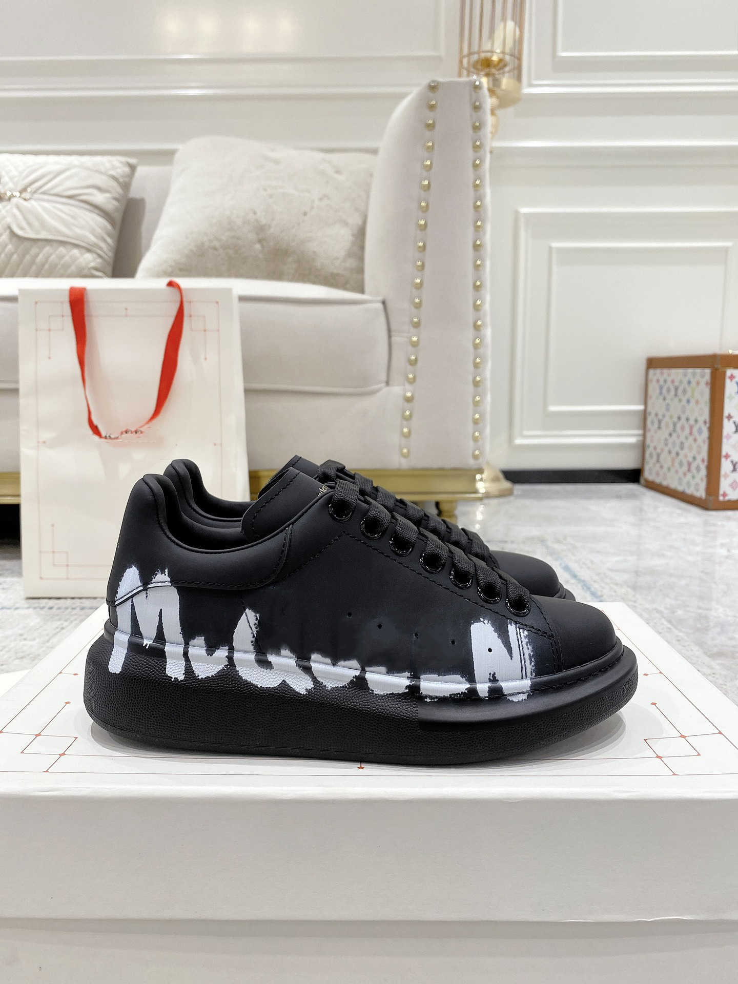

Mens Casual Shoes Boots Womens Graffiti Oversized Sneakers Espadrilles mc queens mcqueens alexanders Luxury Designer Trainers Flat Platform White Black Leather, Buy the original box