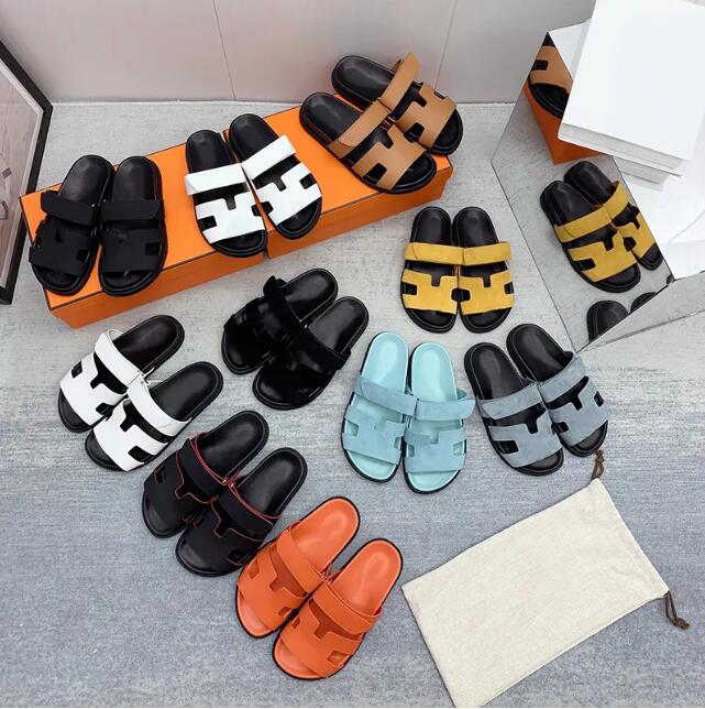

2023 Designer Chypre Slippers Beach Classic Flat Sandals Luxury Summer Lady Leather Flip Flops Men Women Slides Size 35-45 With Box, Color 34