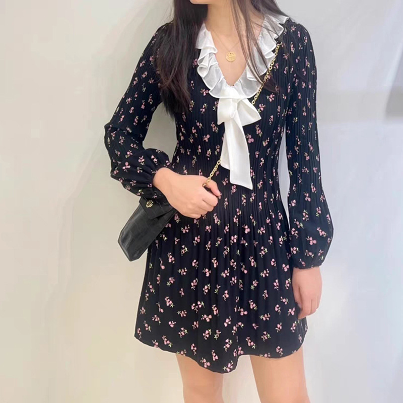 Robes décontractées M-aje Robe à fleurs à col en V et à volants Mini robe plissée à manches longues pour femme