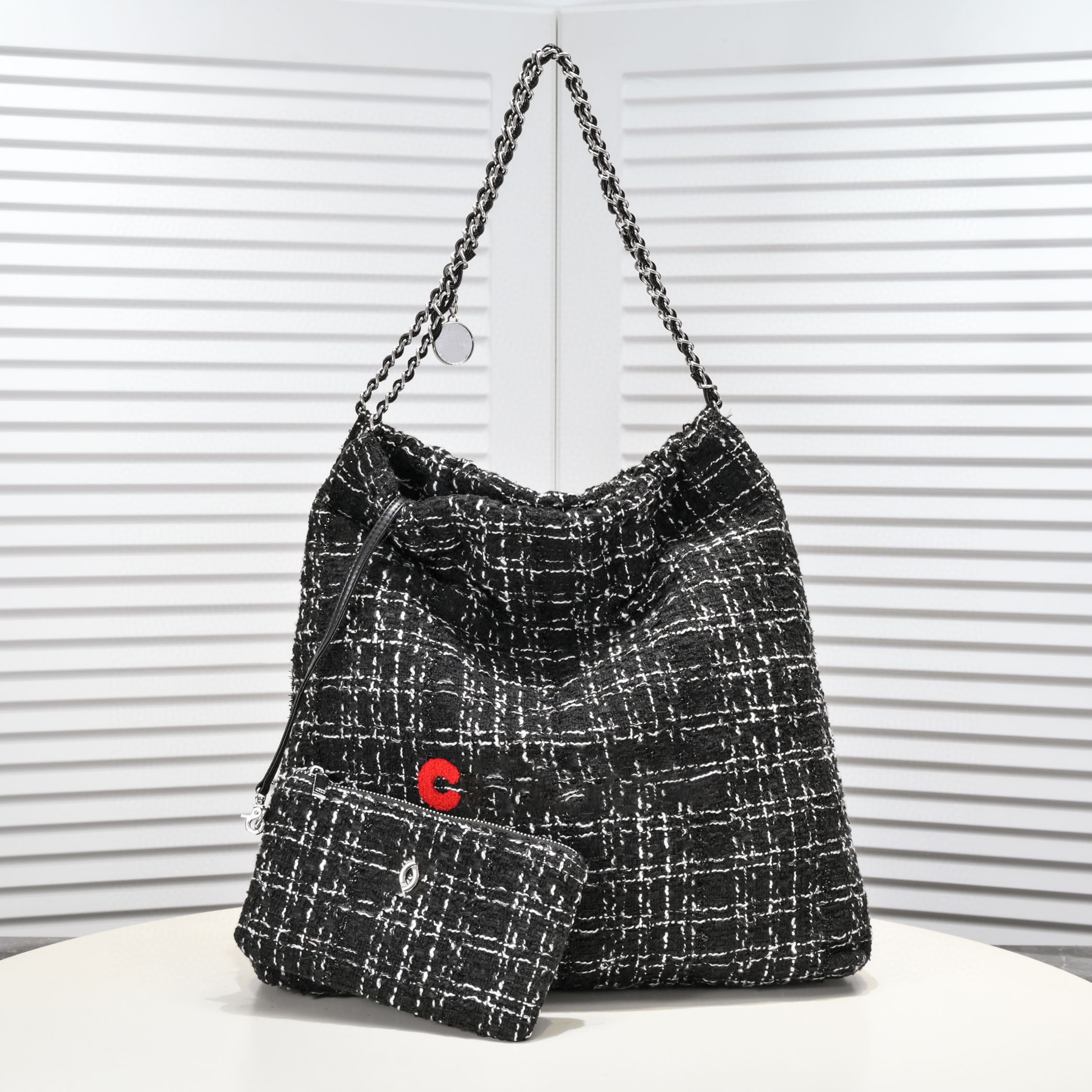 

Designer Grand Shopping Composite Bag Tote Channel 22 Shoulder Bag with Gold Coin Pearl Beads Chain Expensive Fabric and Fashionable Style for Womens, Black rainbow 35x37x7cm