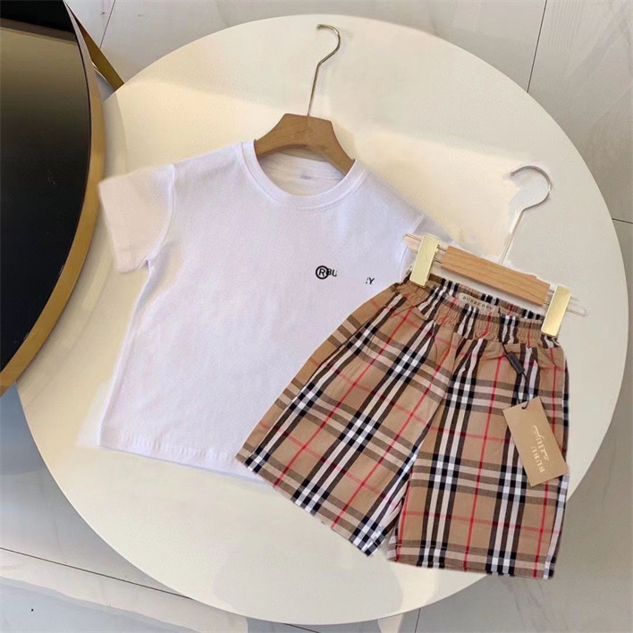 

Designer Kids Clothes Luxury Baby Kids Summer Clothing Sets Childrens Shirt Suits Childrens Tshirt Boys Girls Summer Sets High Quality size 90cm-160cm A012