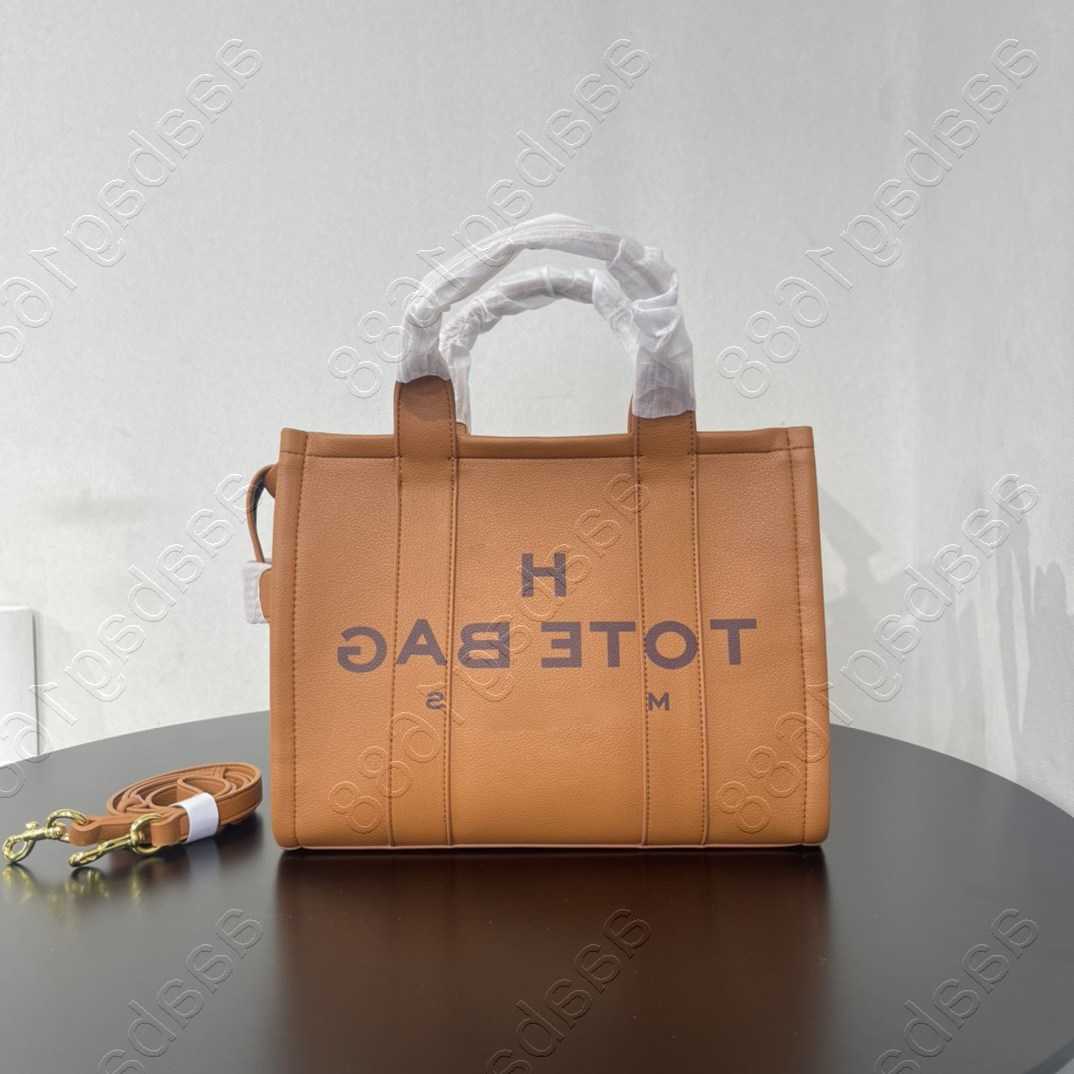 

Designer Bags handbag the traveler tote bag Luxurys Shoulder Crossbody Women Classic Purse Leather Luxury Handbags Large Capacity