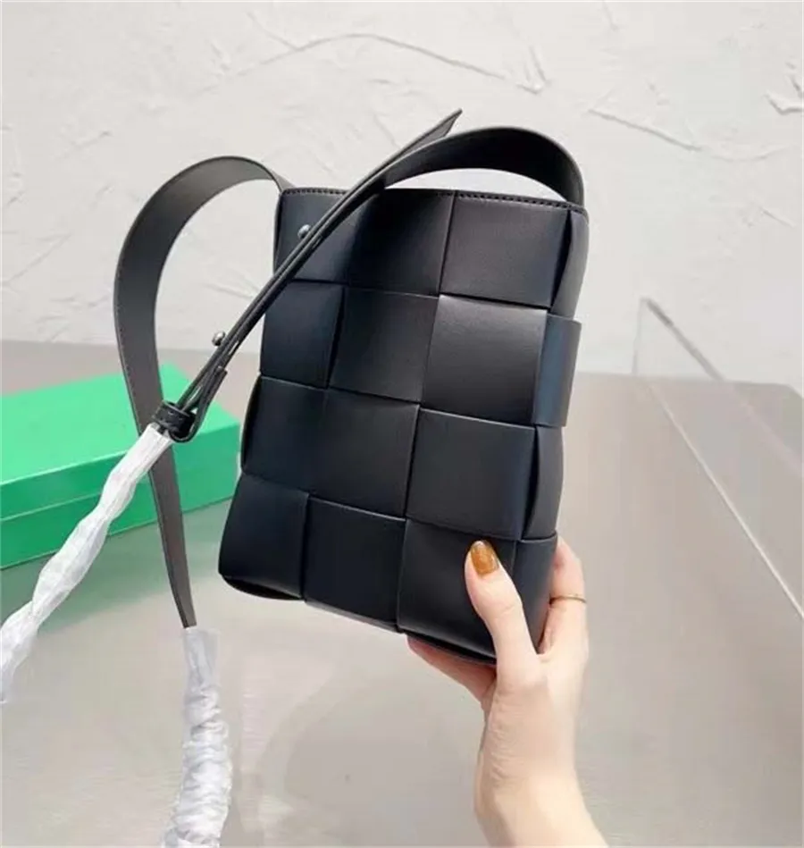

2023 Hot luxurys designers bucket bag Handbags bag Women Leather Shoulder Bag Messenger Purse Designer Crossbody Bags Wallet b Bag Girl Bag, Box