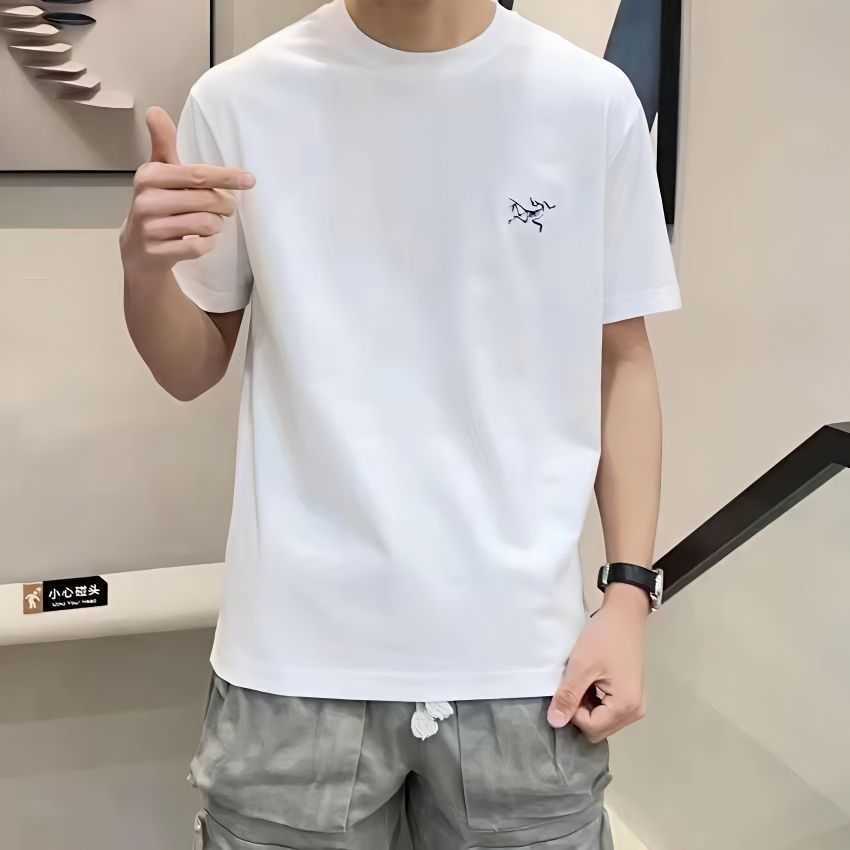 

Designer Fashion Clothing ARC TERYXES Tees Tshirt Mens Short Sleeve Tshirt Summer New Trend Round Neck Embroidery Loose Fit Tshirt Korean Version Casual Half Sleeve, High quality black t-shirt with
