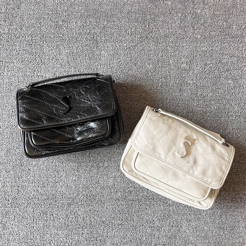 

folds shoulder bag Genuine Leather postman handbag womens Underarm bags cross body lady travel Handbags fashion classic envelope mens totes hobo purses, White-silver