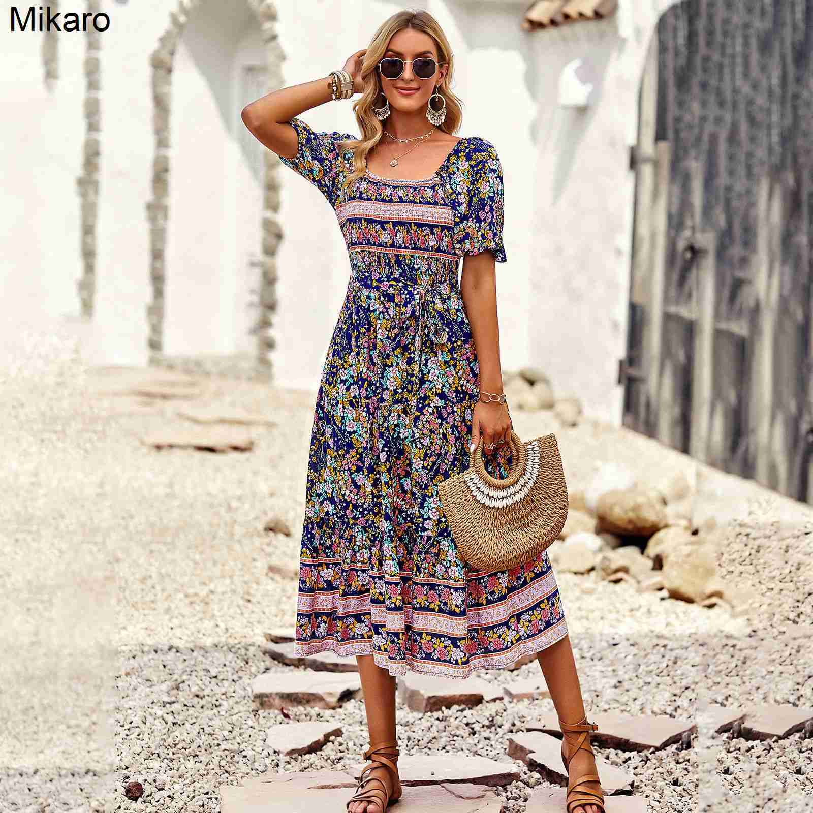 

Independent R D and design of Bohemian dress in the US station Spring/Summer 2023 French square neck A-line skirt, Navy blue