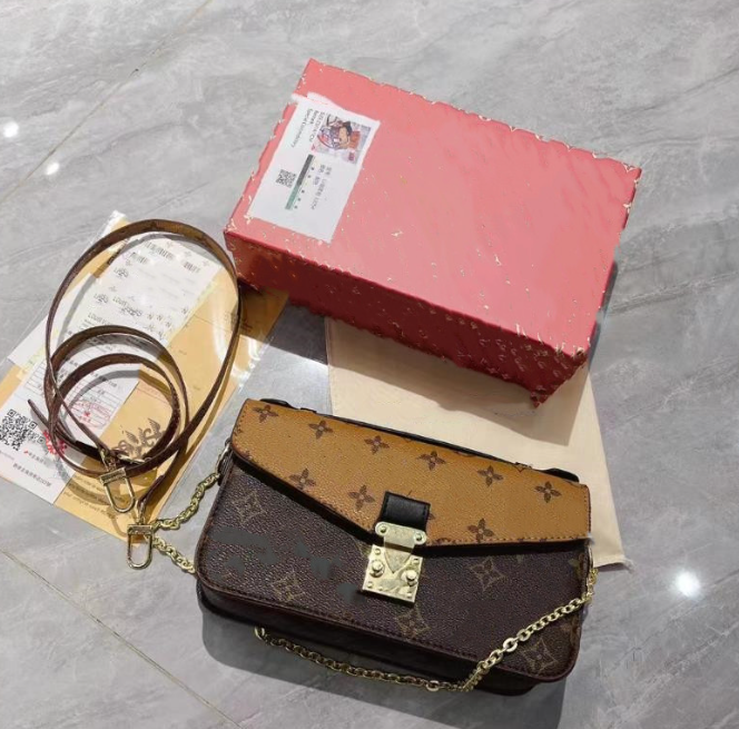 

New messenger bag single shoulder crossbody bag fashion matching texture foreign style small square bag wholesale, 23*14*7cm