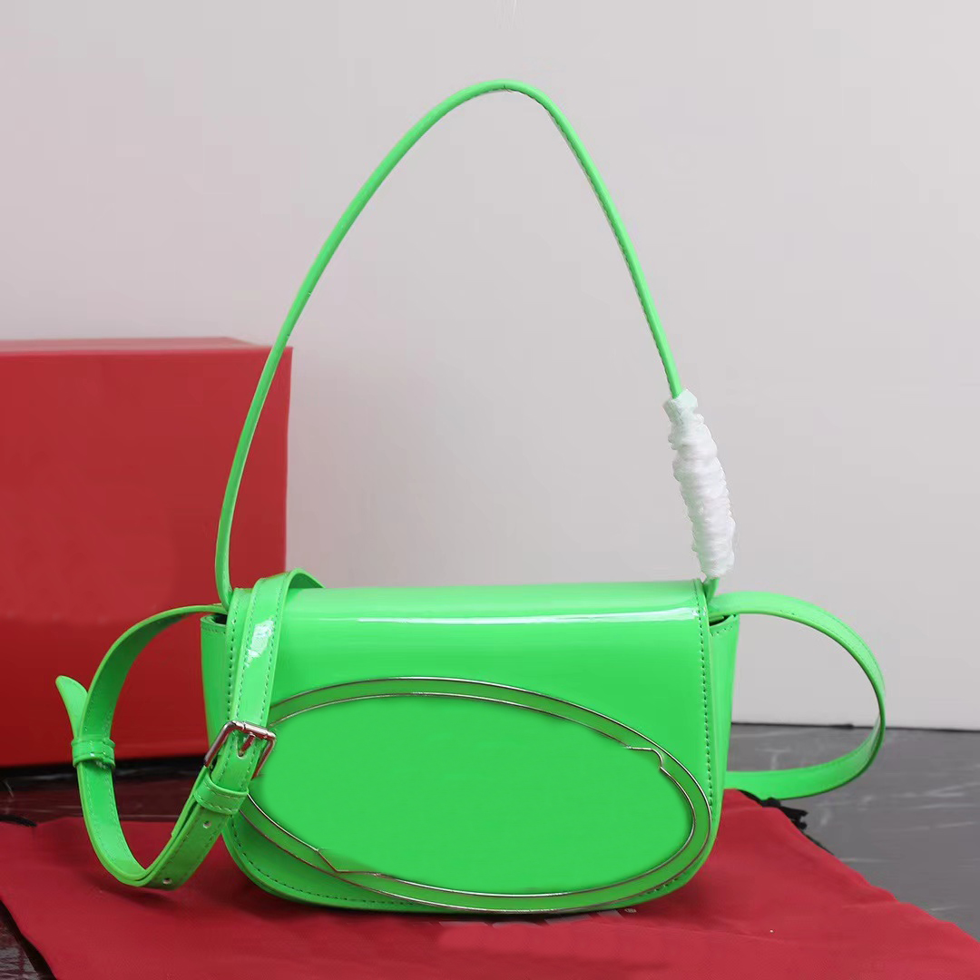 

Single shoulder bag, fashionable women's handbag, shoulder bag, luxury leather, soft and sturdy, light space, large hardware, perfect practicality, high party, Pink