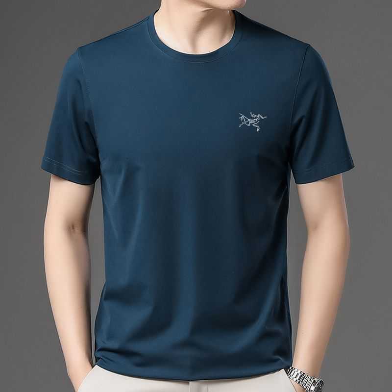 

Designer Fashion Clothing ARC TERYXES Tees Tshirt 2023 Summer New Birdie Family Round Neck Solid Short Sleeve Tshirt Mens Silk Korean Edition Handsome Half Sleeve Ts, Deep blue