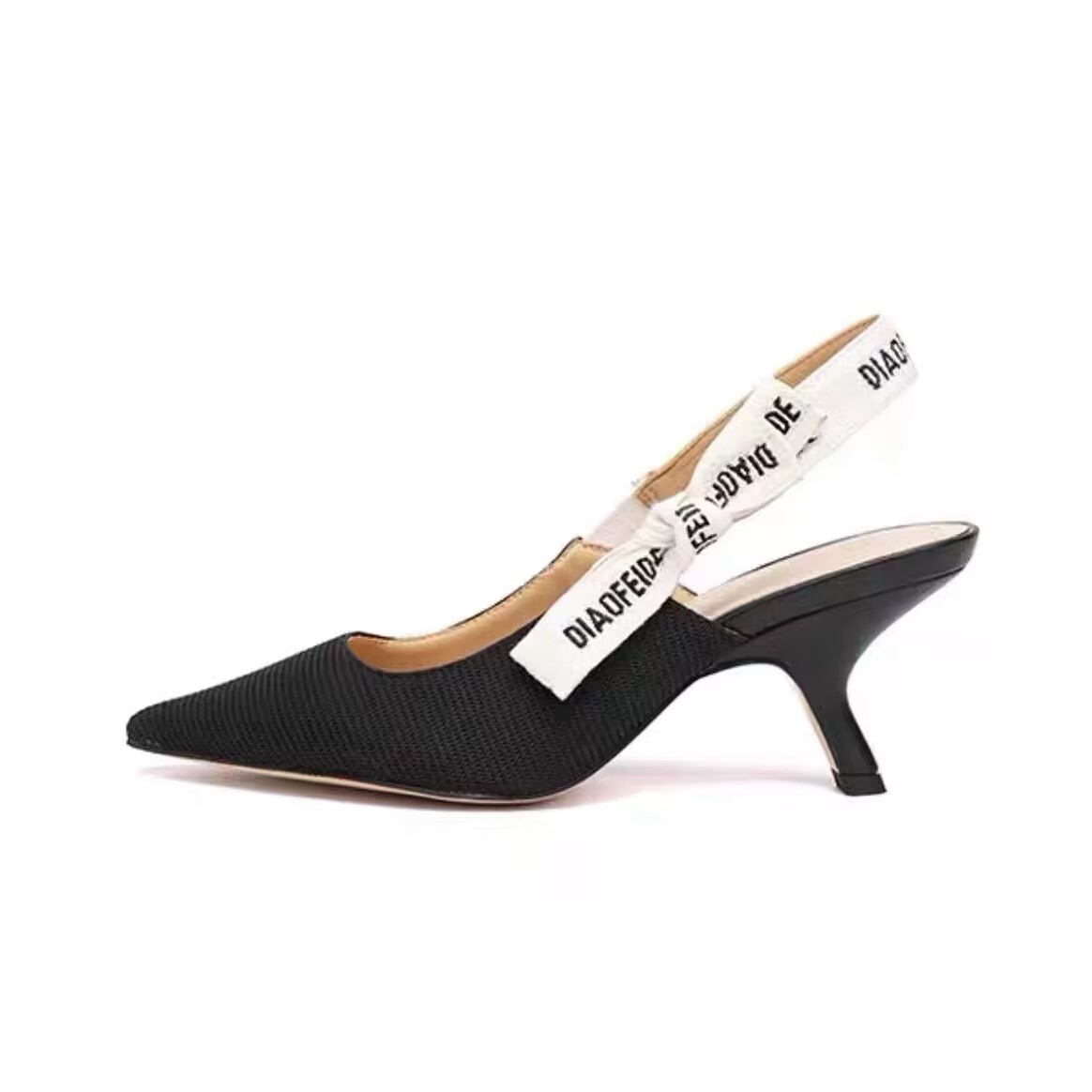 

Bracelet earrings and reissue of high heels friends last inquiry Chanel large bag 46.6 * 29.17