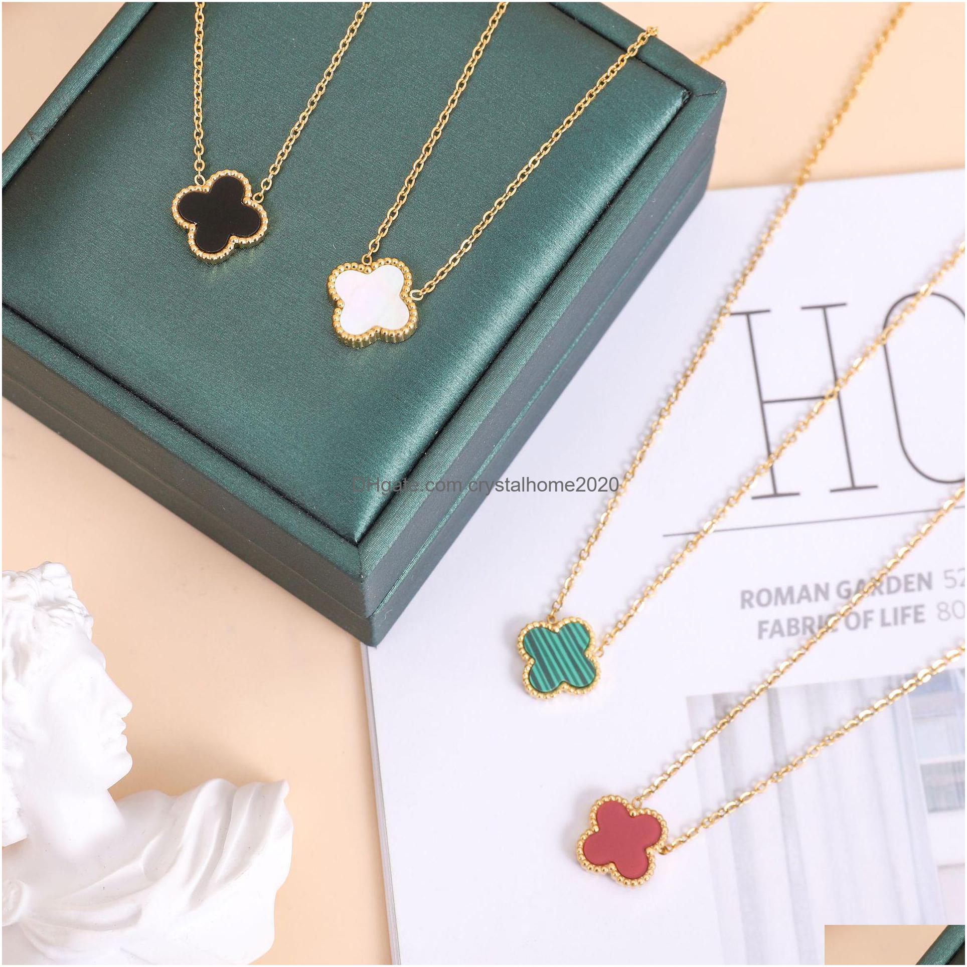 

Pendant Necklaces Fashional Womens Luxury Designer Necklace Fashion Flowers Fourleaf Clover Cleef 18K Gold Jewelry Drop Delivery Pend Dhgx2