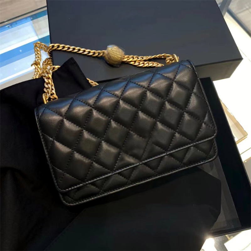 

Leather fashion Women's One Shoulder Bag Designer Embroidery Diamond Lattice Fashion bag Luxury metal chain dinner bag hand grab bag with box