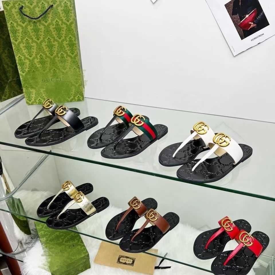 

2023 luxury Gucci brand Spring summer new flat women's GG slippers clip feet flip-flops low heel sandals button large size external wear anti-skid, Creamy-white
