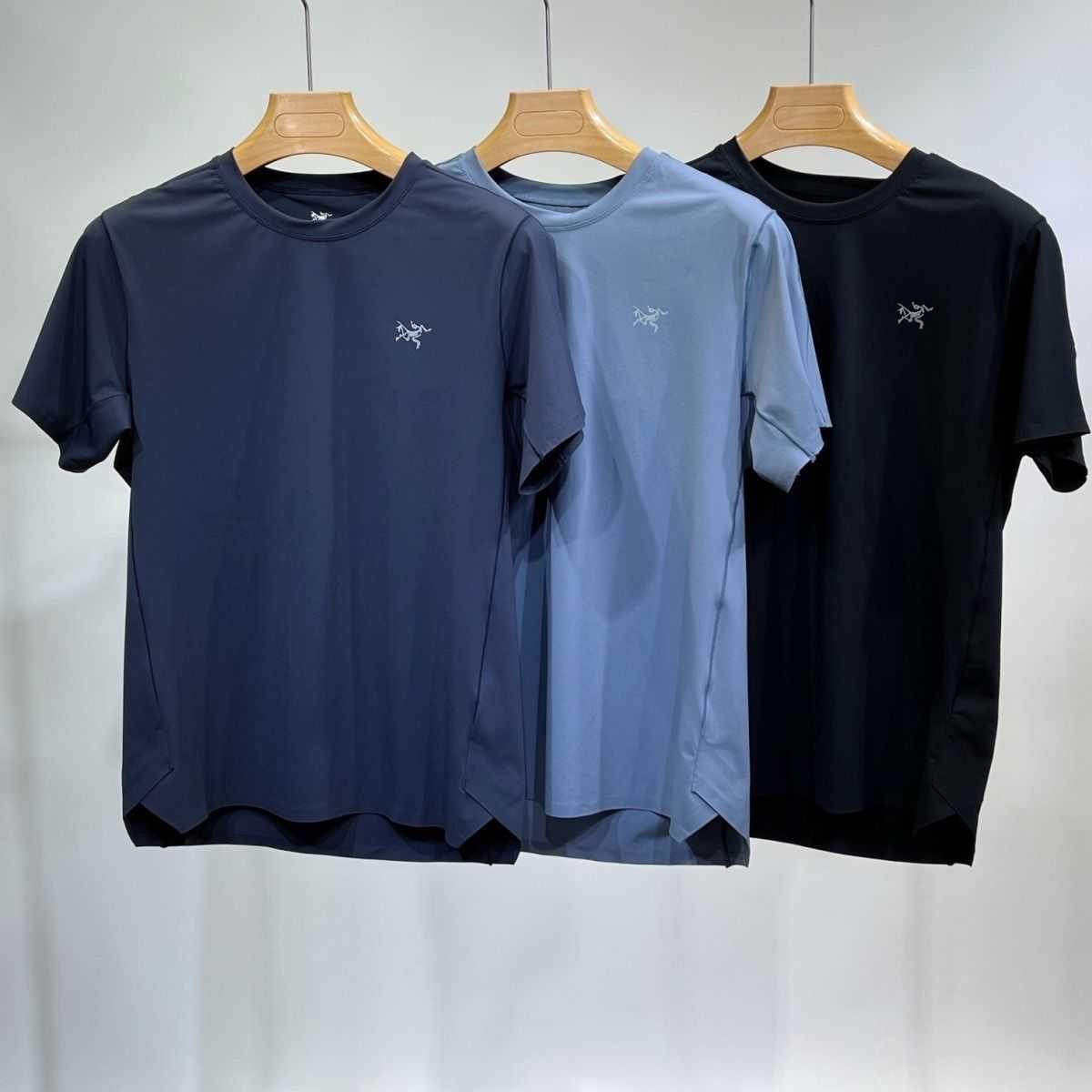

Designer Fashion Clothing ARC TERYXES Tees Tshirt Spring summer new mens short sleeved quick drying adhesive Tshirt outdoor casual stretch breathable versatile ro, Black