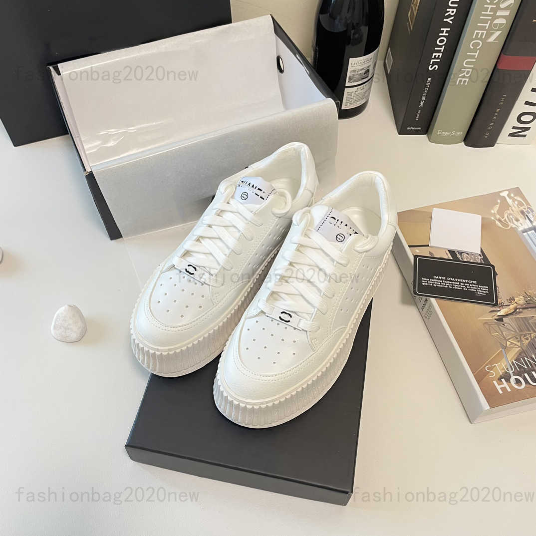 

Designer Luxury channel Classic Sneaker Panda Thick Sole Casual Low Platform Shoes Womens Ladies Outdoor Running Zapatos Baskeball Shoe white