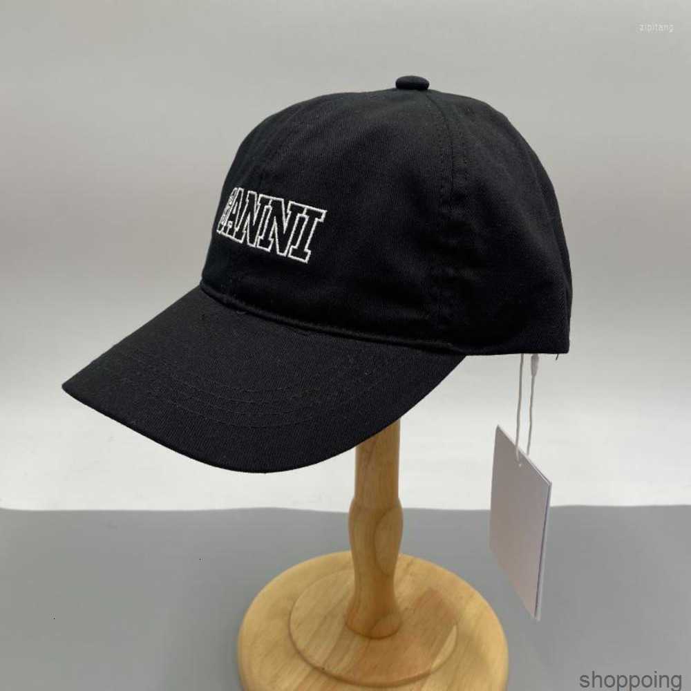 

Wide Brim Hats Ganni Adjustable Couple Embroidery Alphabet Washed Cotton Baseball Cap Multicolor Spring and Summer Sun Visor Duck7570657 O77, Red