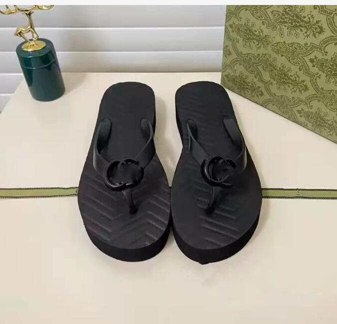tongs de créateurs de mode pour femmes, pantoufles simples pour jeunes, chaussures mocassins adaptées au printemps, à l'été et à l'automne, hôtel