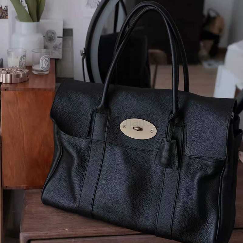 

Lily Mulberries Chain Bag Designer Retro 2023 Rose Battle Concerns Large Capacity Tote Bag Handheld Crossbody Computer Briefcase Bag, Black2