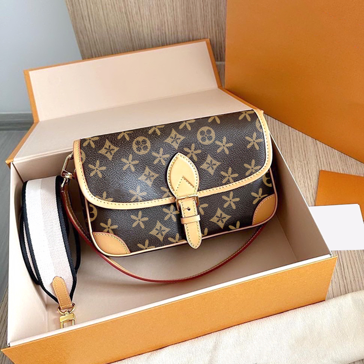 

top handle M45985 M46386 baguette diane bag Brown flower Embossed Luxury Designer tote bag genuine leather handbag Womens Mens clutch shoulder crossbody pink Bags