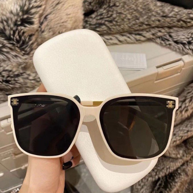 

sunglasses Fashion oversized Coastal Wind UV Protection Trendy Sunglasses Take him to the beach to enjoy the sea fashionbelt