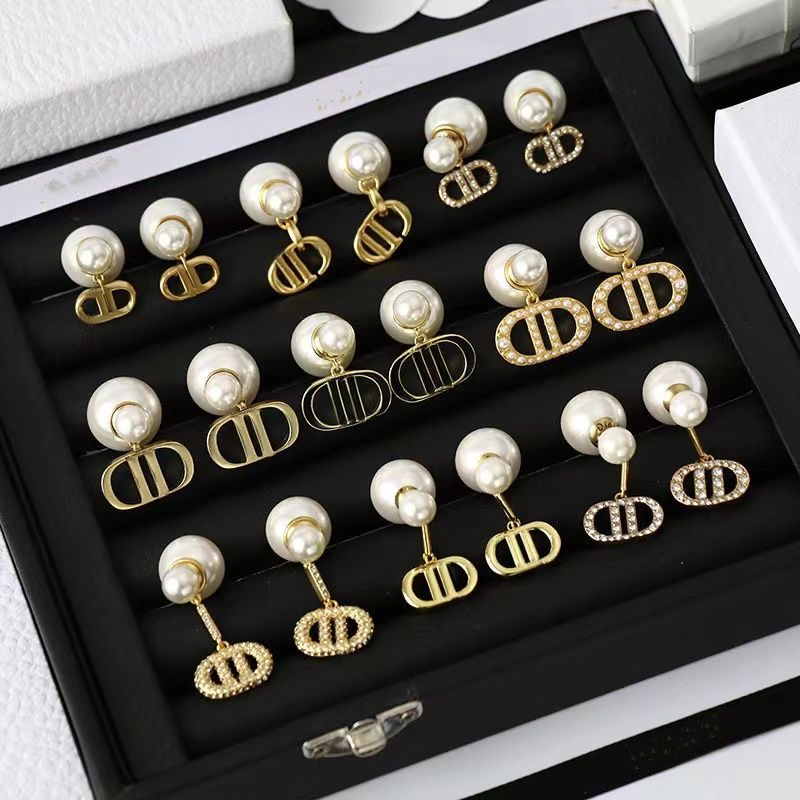 

earrings designer for women New Fashion Earring Love Earrings For Woman Brand Simple Letters Diamond Lady Earrings Jewelry Ear Stud-D2