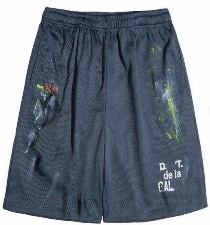 

Fashion Designer Clothing Galleryes Depts casual shorts Basic Letter Graffiti Printed Mesh Shorts Men's Loose Beach Capris Sports Pants Joggers Sportswear Hip hop, Q1111