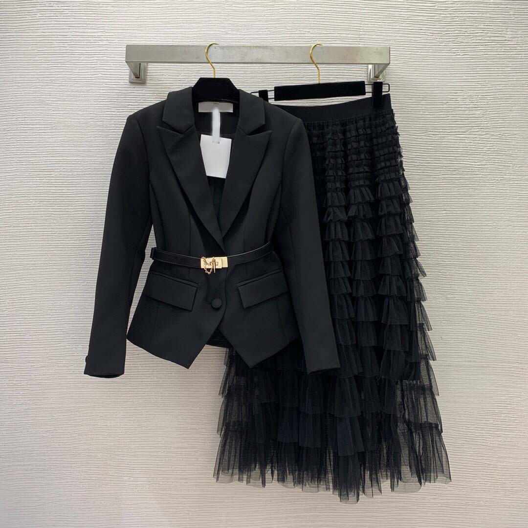 

2023 Black Solid Color Two Piece Dress Sets Long Sleeve Notched-Lapel Single-Breasted Belted Blazers Top & Tulle Panelled Tiered Long Skirt Suits Set B3W210984