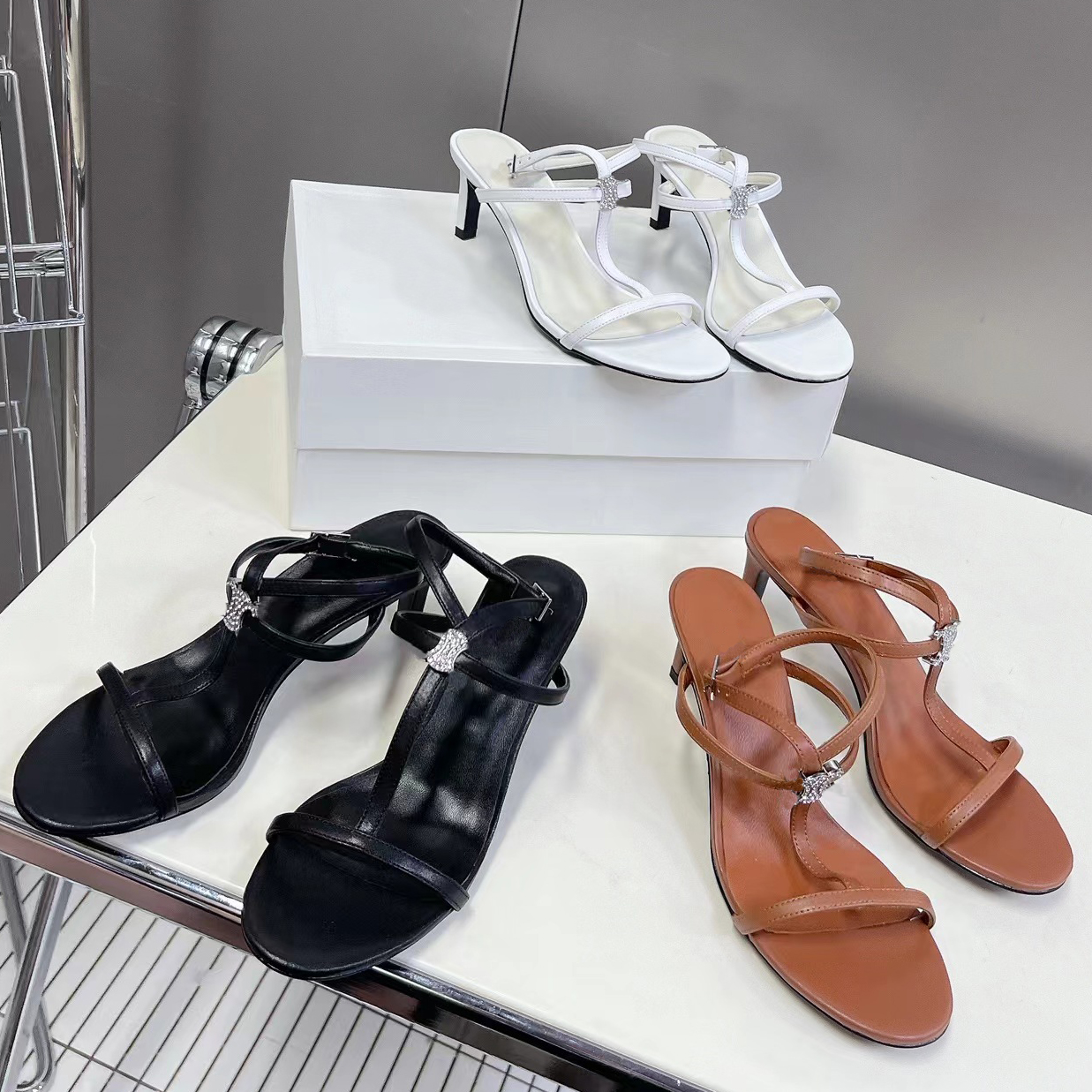 

Designer Sandals Women High Heels Fashion Slips Combination Crystal 6CM Cat Heel Dress Shoes Round Toe Open Toe Casual Party Slippers, Black