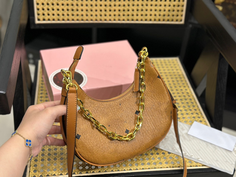 

Luxury designer Aren bag Croissant bags shoulder hobo designer Purse Cosmetic half-moon baguette underarm Handbag crossbody Metal Chain Collection