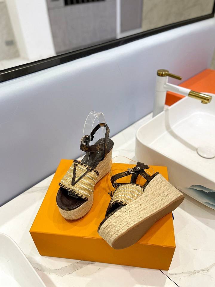 Designer Luxury Sandales High Talon Sandale Plateforme Espadrille pour femmes pompes en cuir Chaussures à talons Chaussures de mode Lady Brodery