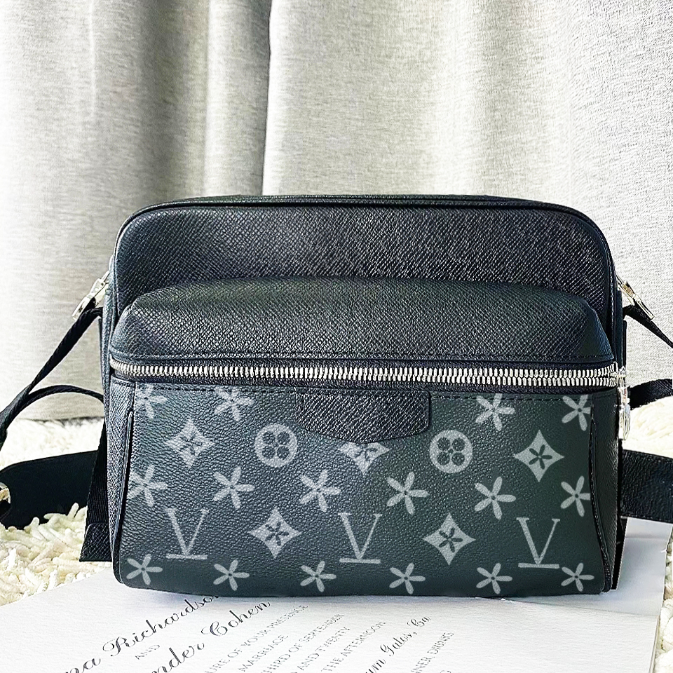 

Fashion Designer M30830 M69443 Mens Luxury Shoulder bag trio outdoor travel pochette chest bag louvis Genuine leather clutch handbag gym Women's tote crossbody Bags, 2-white checkerboard