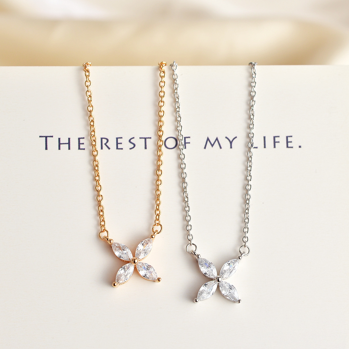 

T Home high-quality design petal four diamond necklace women's 18K gold simple fashion personality all-match exquisite necklace pendant anniversary