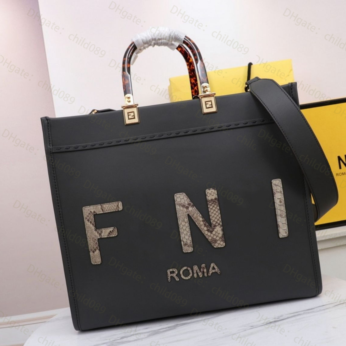 

Spring and Summer New Shopping Bags Sunshine Tote Bag Large Capacity Handbag Dual Color Handle Design Full Temperament Five Star Recommend, Black